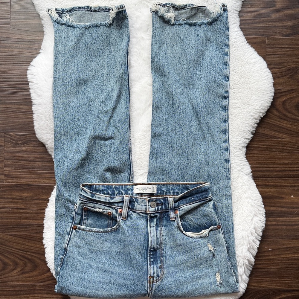 Abercrombie & Fitch The 90s Straight Ultra High Rise size 2 Short - Picture 2 of 6